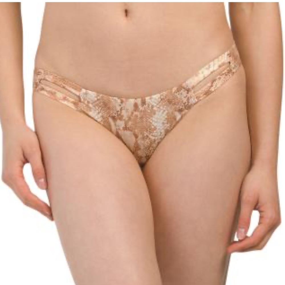 Vitamin A Women’s Snake-Print Low-Rise hipster bikini in Beige XS